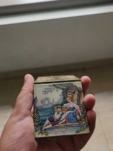 Antique Victorian Mirrored Compact