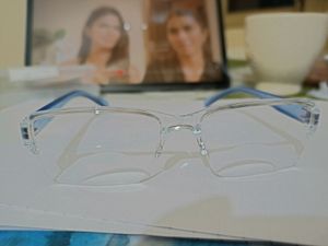 Power Lens Glasses (+2)