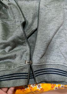 Gray Printed sweater good to keep  warm in winter