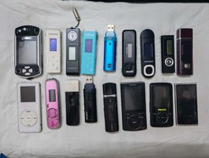 Deewali Offer Many Gadgets COBY Walkman Untested