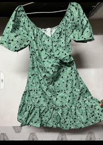 Green Floral Print Mini Dress🫶🏻🥹