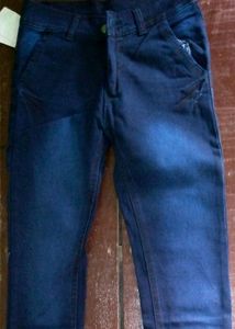 🔥Sale🔥 jeans 👖 only At 400