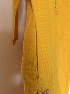 YELLOW COLOR KURTI WITH POCKETS