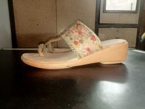 Floral Embroidered Thong Sandals
