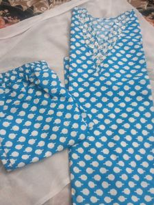 Elegant Polka Dot Kirta