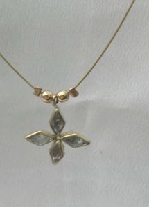 Elegant Floral Pendant Necklace