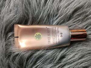 Lakme Cushion Matte Lipstick With French Rose Oil