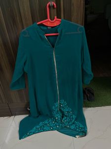 New Soch Green Beautiful Suit Set With Pants