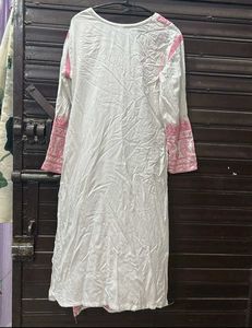 White &amp; Pink Chikenkari Cutdana Work Kurta