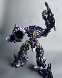 Baiwei TW-1028 Transformers: Shockwave Figure