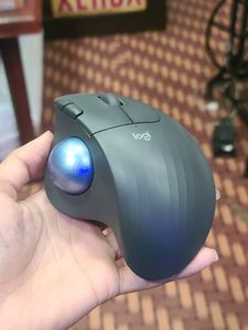 Logitech M575 Wireless Trackball Mouse