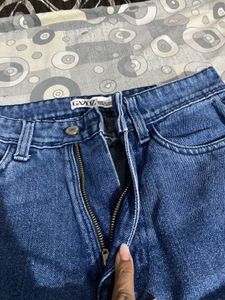 Wide Leg Cargo Jeans