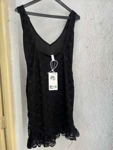 Elegant Black Lace Mini Dress