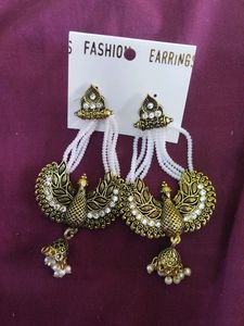 Earings