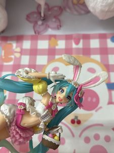 Miku Figure