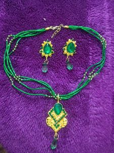 Green Jewelry Set