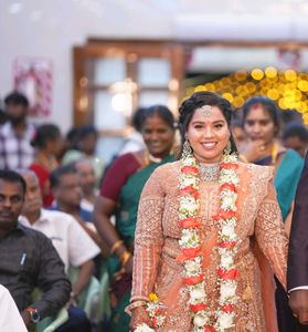 4 Hours Used Heavy Bridal Lehanga