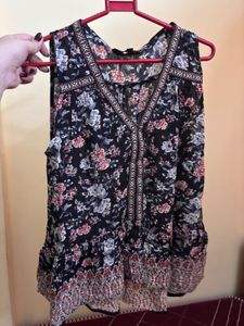 Floral Sleeveless Top