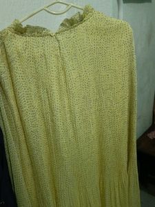 Chic Yellow Pleated Midi Dress