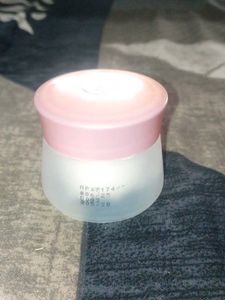 Pond&#39;s Bright Beauty Cream