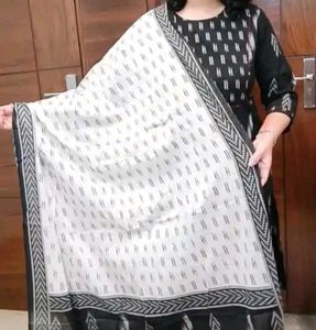 Black &amp; White Printed Kurta Set