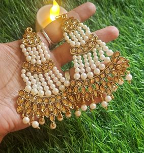 Mallikajaan Gold Toned Earrings🤍