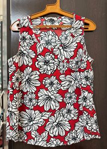 ONLY Pretty Sleeveless Top