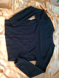 black pullover/sweater for women