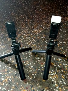 2 Tripods for video recording