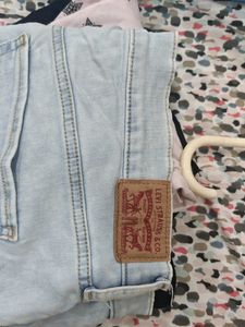 Levis jeans