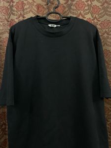 Uniqlo T Shirt