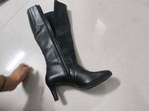 ELLE Brand New Knee High Boots- Min 1660 Rupees.