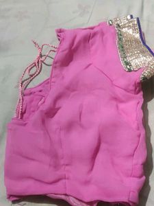 Not use saree but foll Pico done blause available