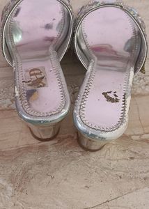 Sandals We Can Say 1kg Sai Kam