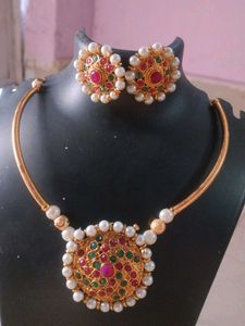 Elegant Pearl Necklace &amp; Earring Set