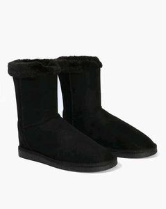 Cozy Black Winter Boots