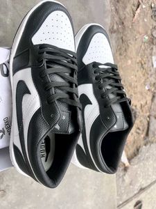 Stylish Black &amp; White Sneakers