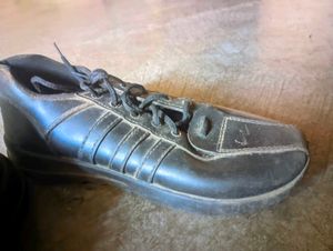 Black Shoes