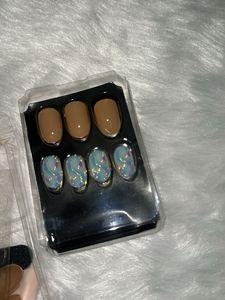 Nude Shade Swirl Presson Nails