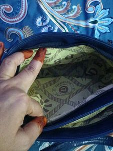 Handbag.