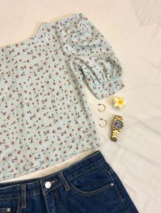 Round Neck Puff Sleeve Crop Top