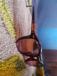 Ray-Ban Womens-Girls Sunglass With UV Protection.