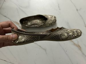 Embroideried Punjabi Jutti ❤️