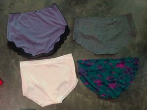 Assorted Women Bundle - Size Large