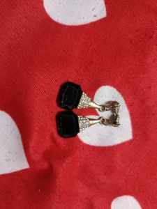 &#34;Classic Black And Gold Sparkle Earrings&#34;✨💫✨