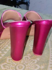 Shoetopia New Pink Platform heels