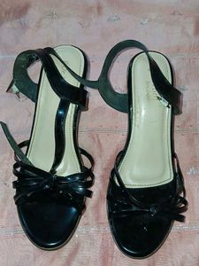 Lates Women Black Heels