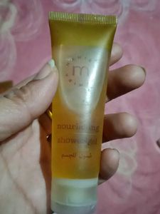 Set Of Bathing Gels+ Conditioners