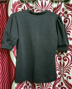 Women&#39;s Puffy Sleeved Top