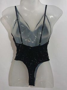 DAMN BEAUTIFUL VELVET BODYSUIT